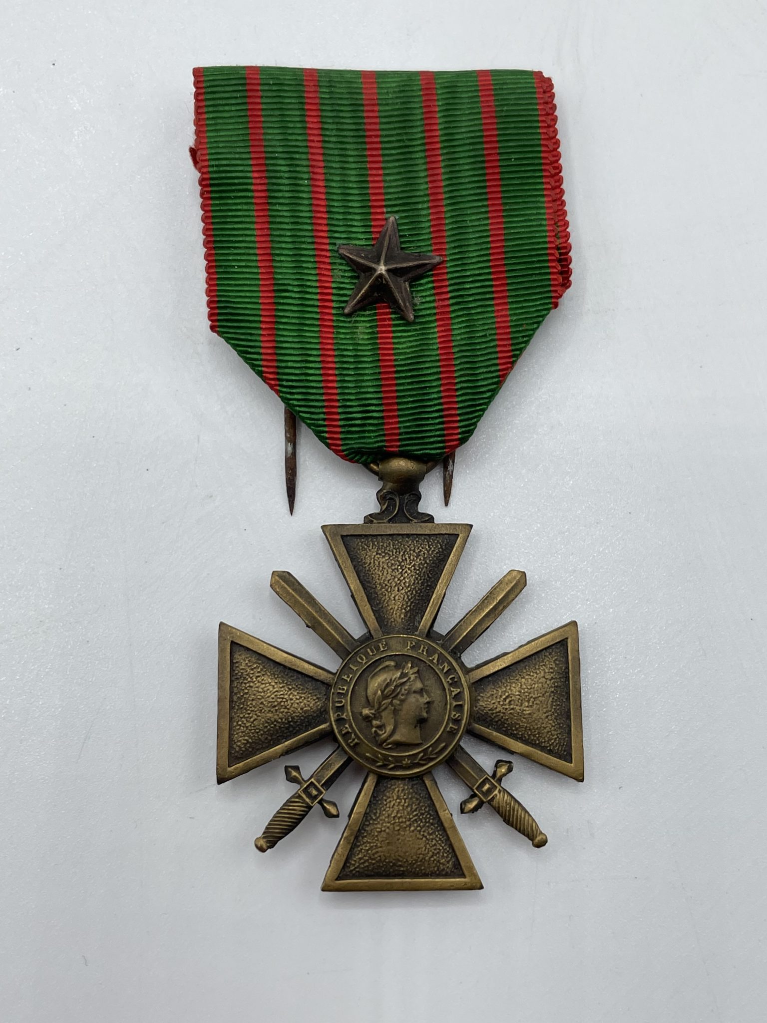 Lot De M Dailles Militaires Croix De Guerre Et Valeur Et