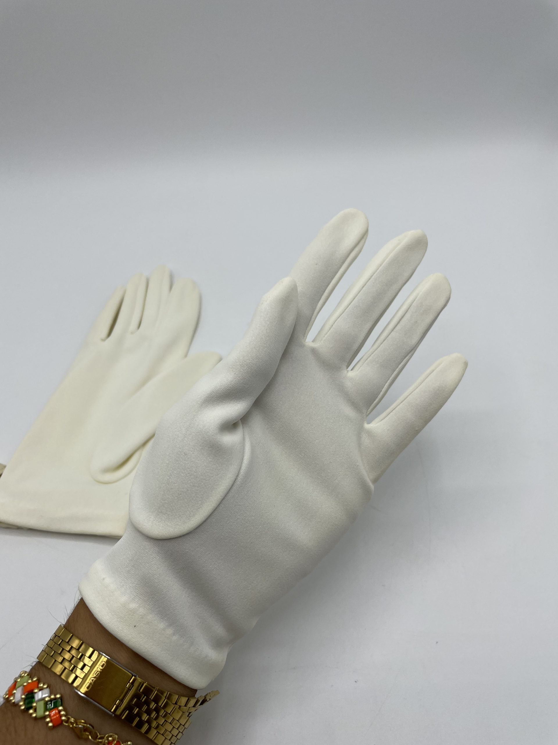 Trio paires de gants femme vintage blanc et écru - Ressourcerie Histoires  Sans Fin