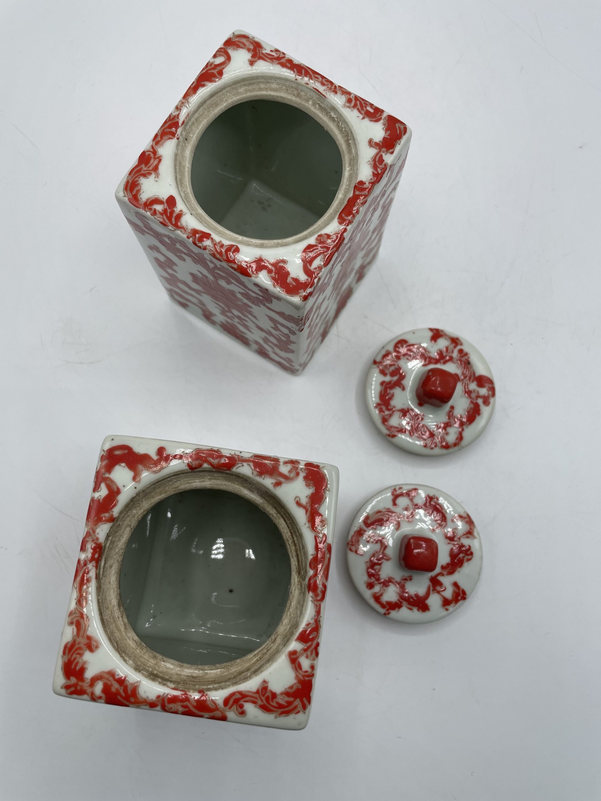 Boite à thé en métal Le Palais des Thés rouge aux motifs chinois 125g