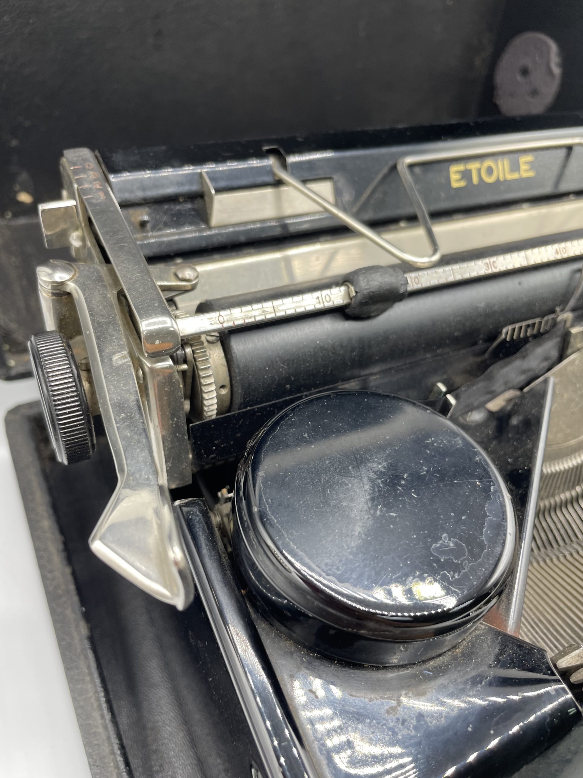 Ancienne machine à écrire vintage Etoile 1936 - Ressourcerie Histoires Sans  Fin