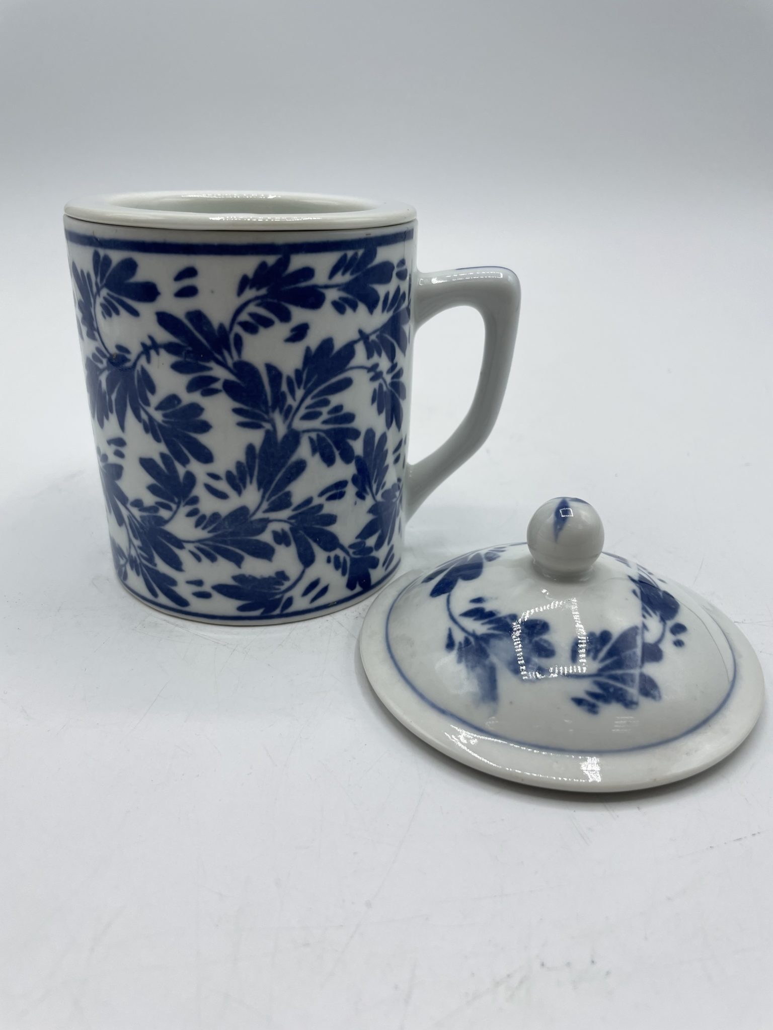 Tasse à Thé Avec Infuseur Intégré Porcelaine Chine Ressourcerie Histoires Sans Fin 