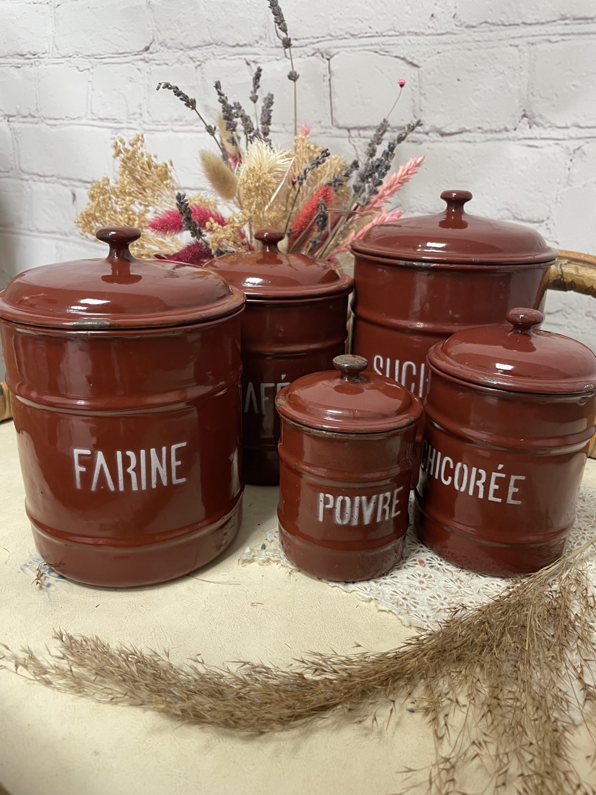 Pots épices cuisine tôle rouge vintage et durables