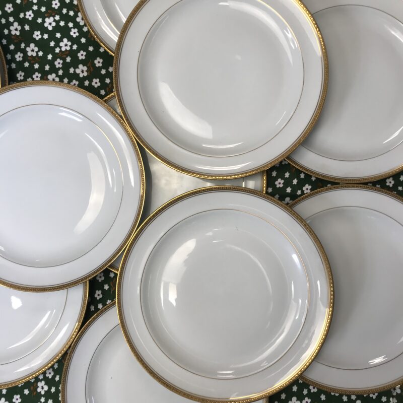 service 12 grandes assiettes Georges Boyer pour Limoges Blanches et dorées