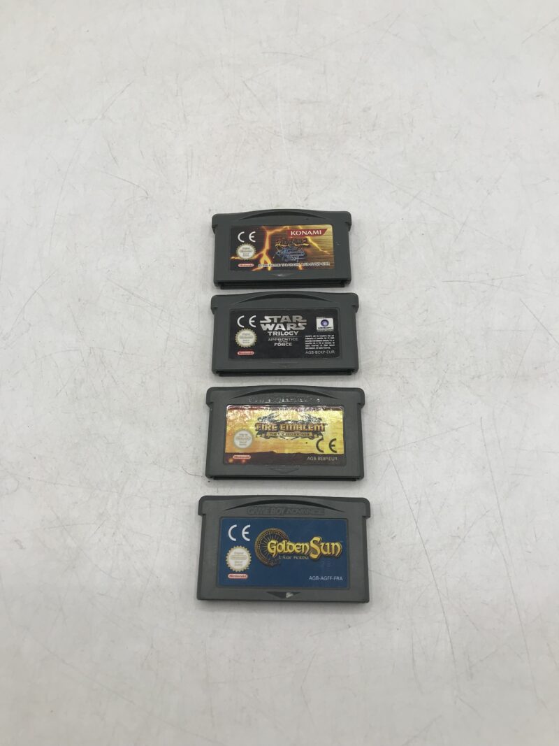 Lot de 4 cartouches de jeux GAME BOY ADVANCE