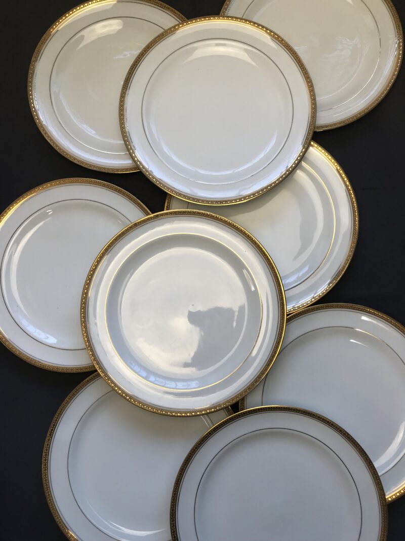 12 assiettes à dessert Limoges signées Georges Boyer blanches et dorées