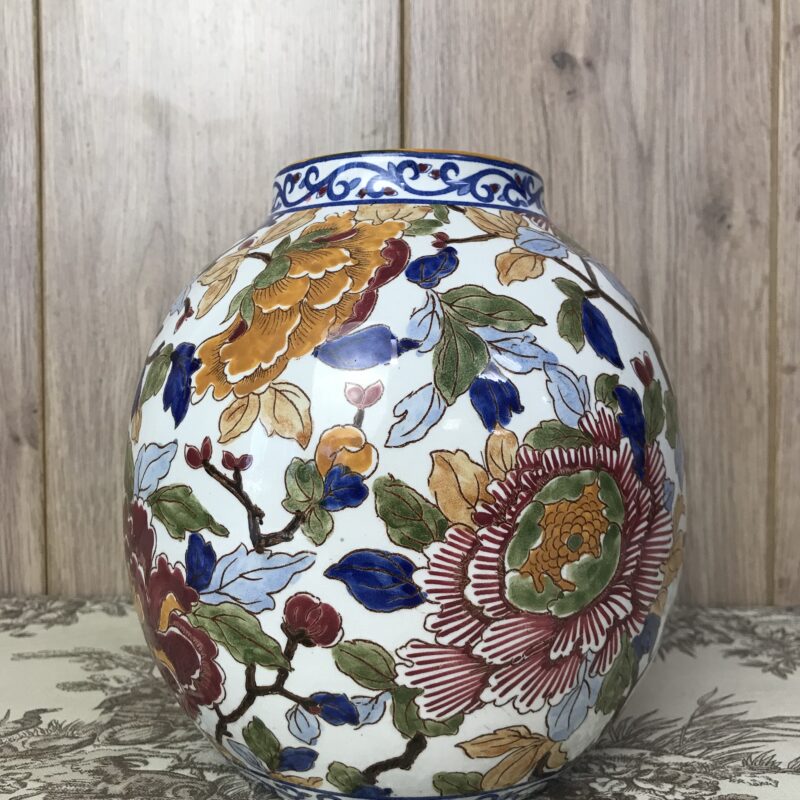 vase en forme de boule Gien pivoines