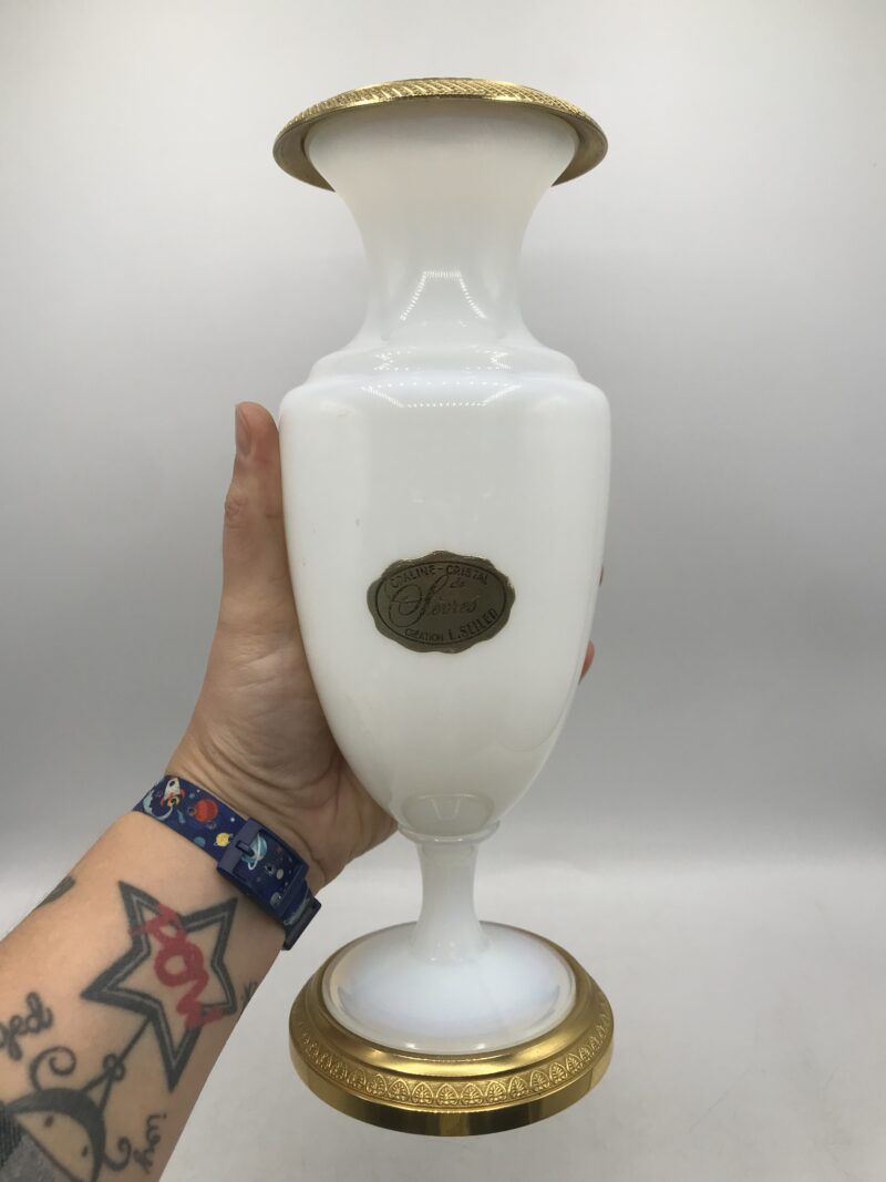 vase en opaline cristallerie de Sèvres