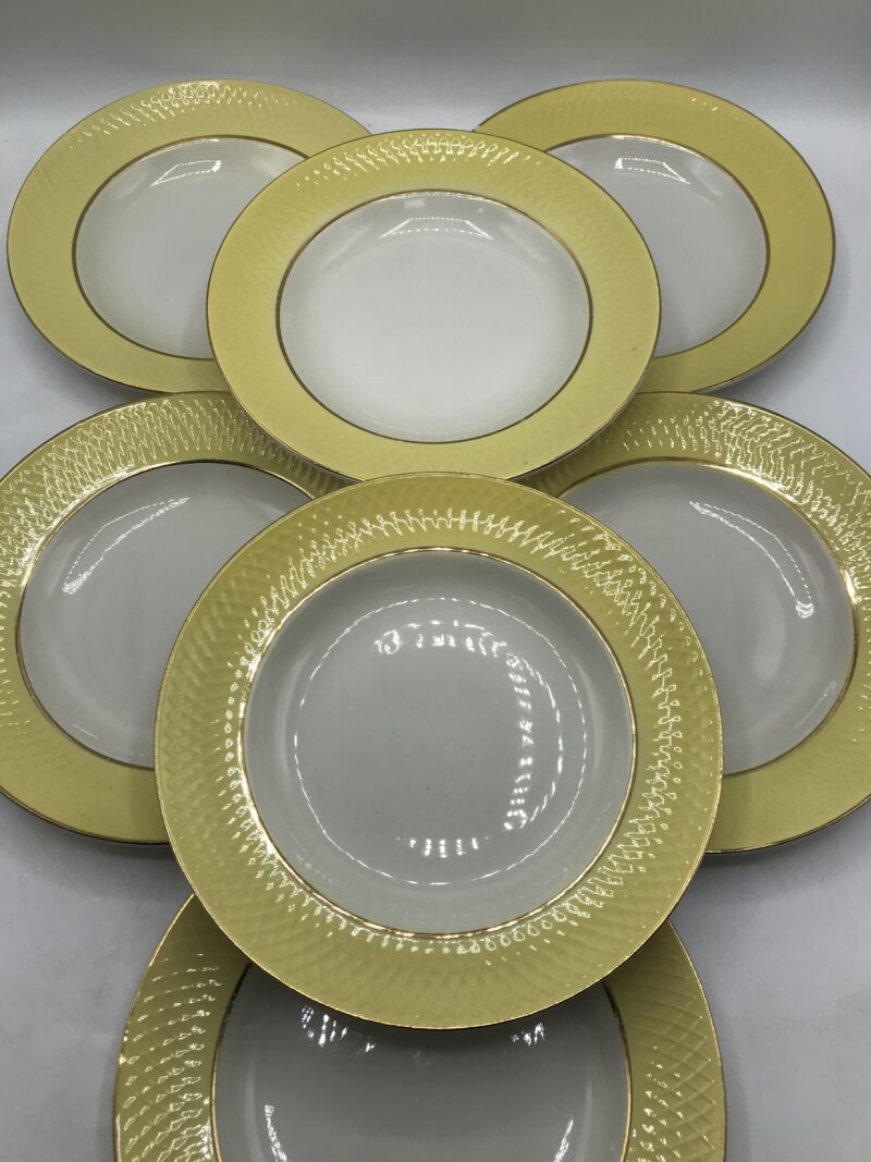 Lot 10 assiettes jaunes Moulin des Loups – Image 7