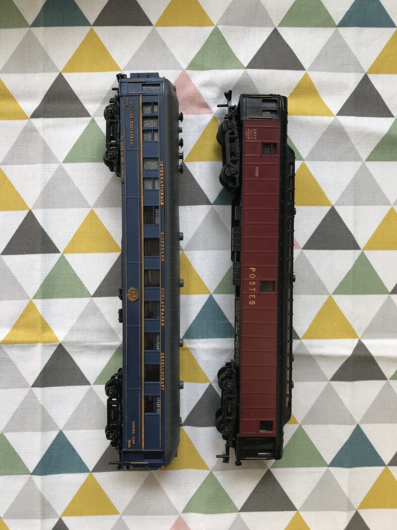 Lot de deux wagons HOrnby acHO