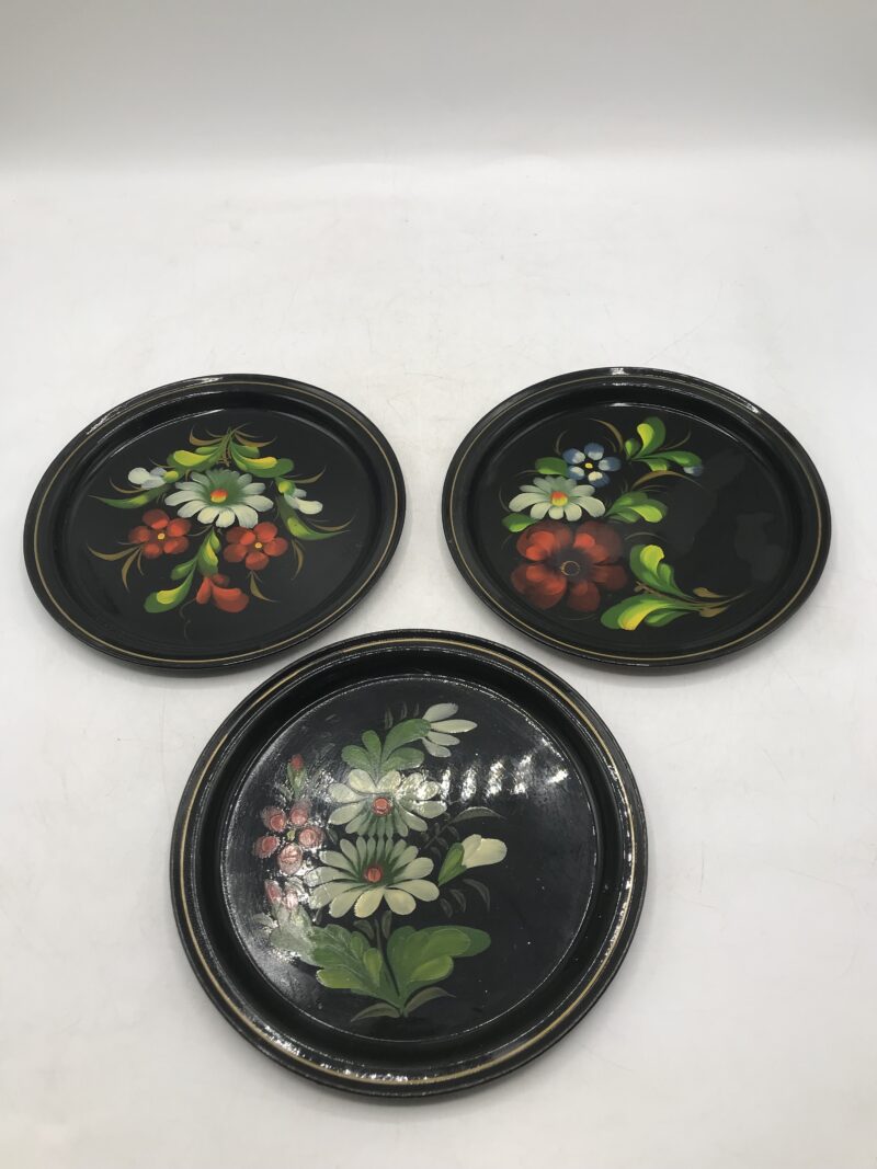 Lot 5 plateaux en métal noir peint URSS – Image 16