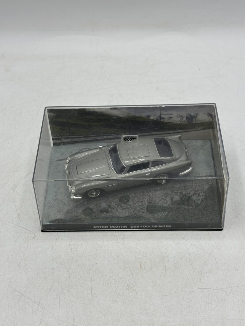 Miniature 007 Aston Martin DB5 Goldfinger – Image 10