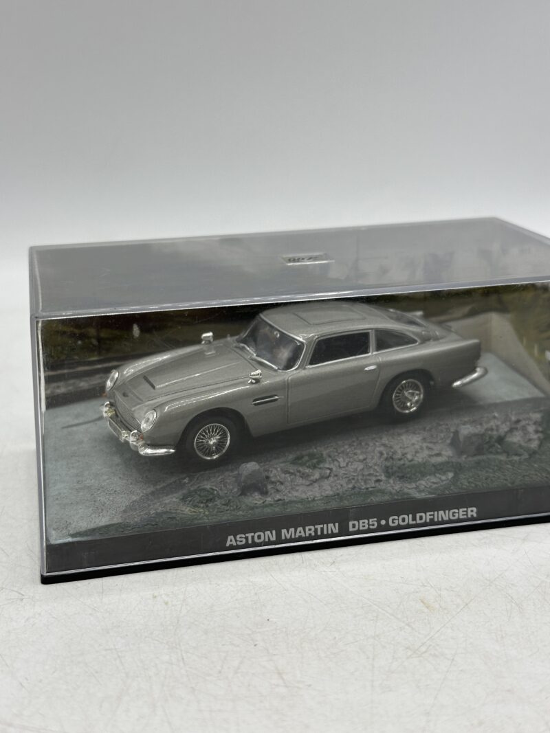 Miniature 007 Aston Martin DB5 Goldfinger – Image 9