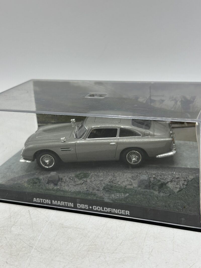 Miniature 007 Aston Martin DB5 Goldfinger – Image 8