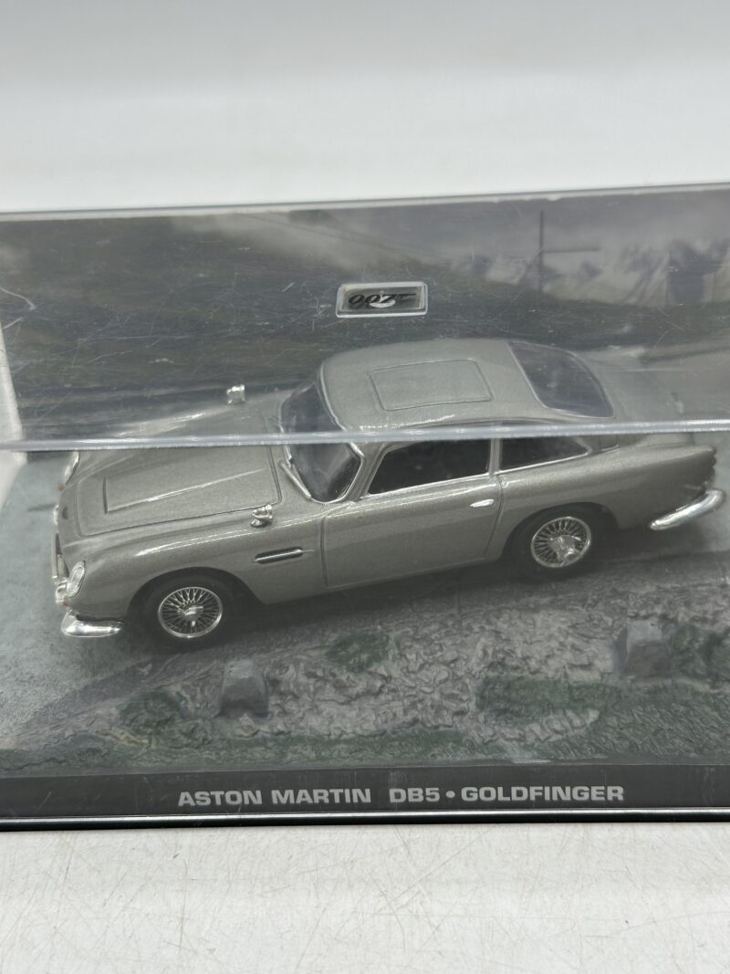 Miniature 007 Aston Martin DB5 Goldfinger – Image 5