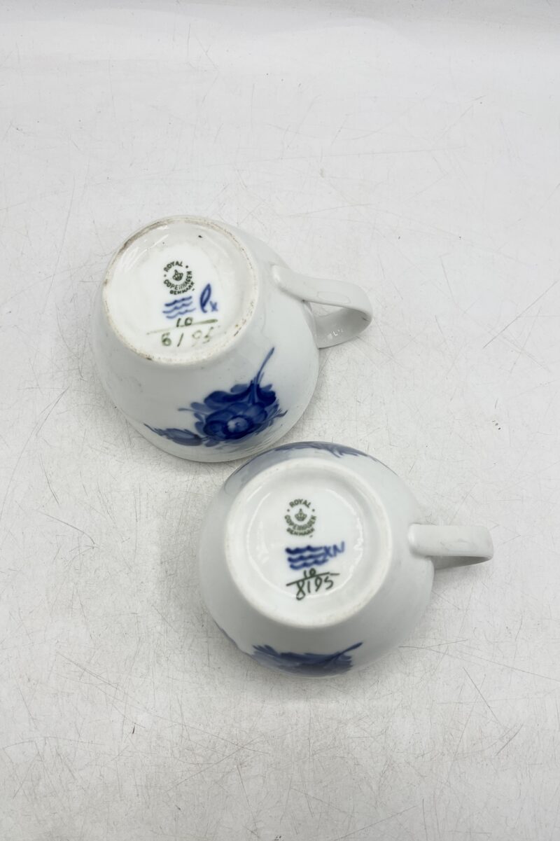 Lot de 8 tasses "fleurs bleues" Royal Copenhagen – Image 10