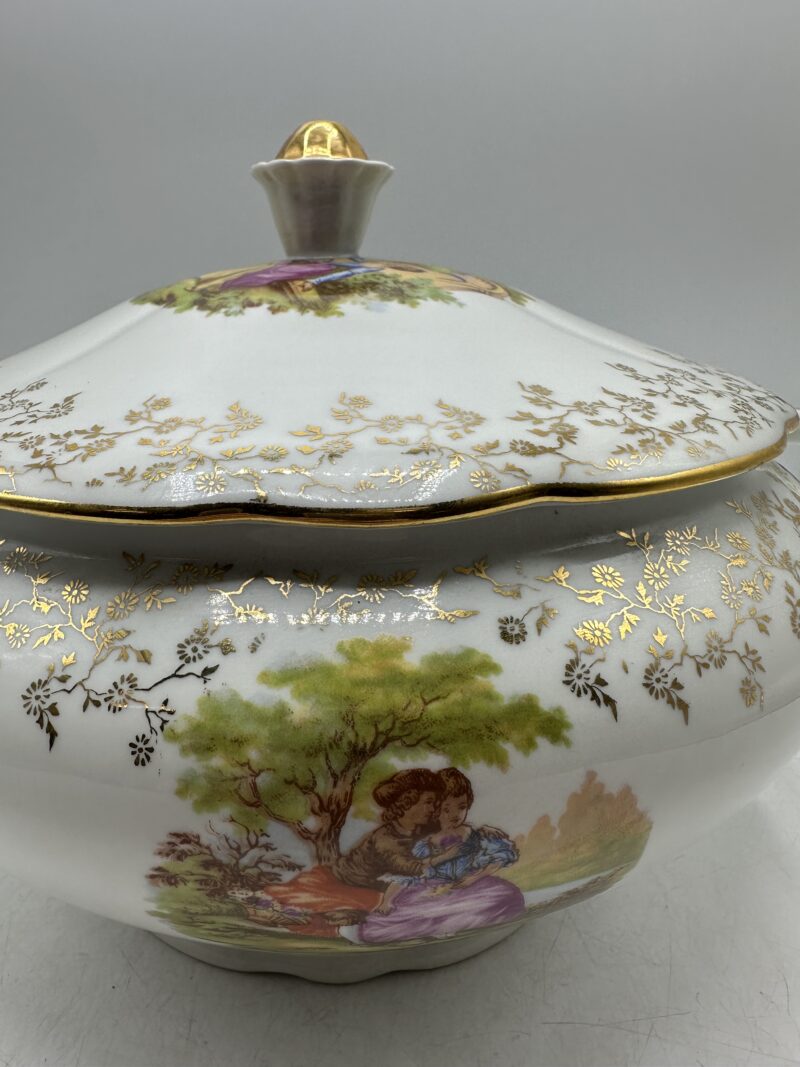 Composition de 10 pièces de vaisselle Fragonard porcelaine – Image 5