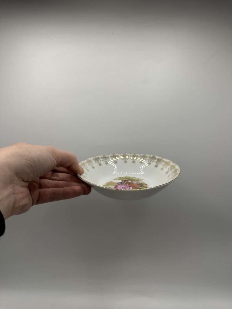 Composition de 10 pièces de vaisselle Fragonard porcelaine – Image 15