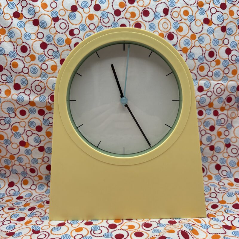 Horloge vintage design Ikea Poffare par Maria Baliova