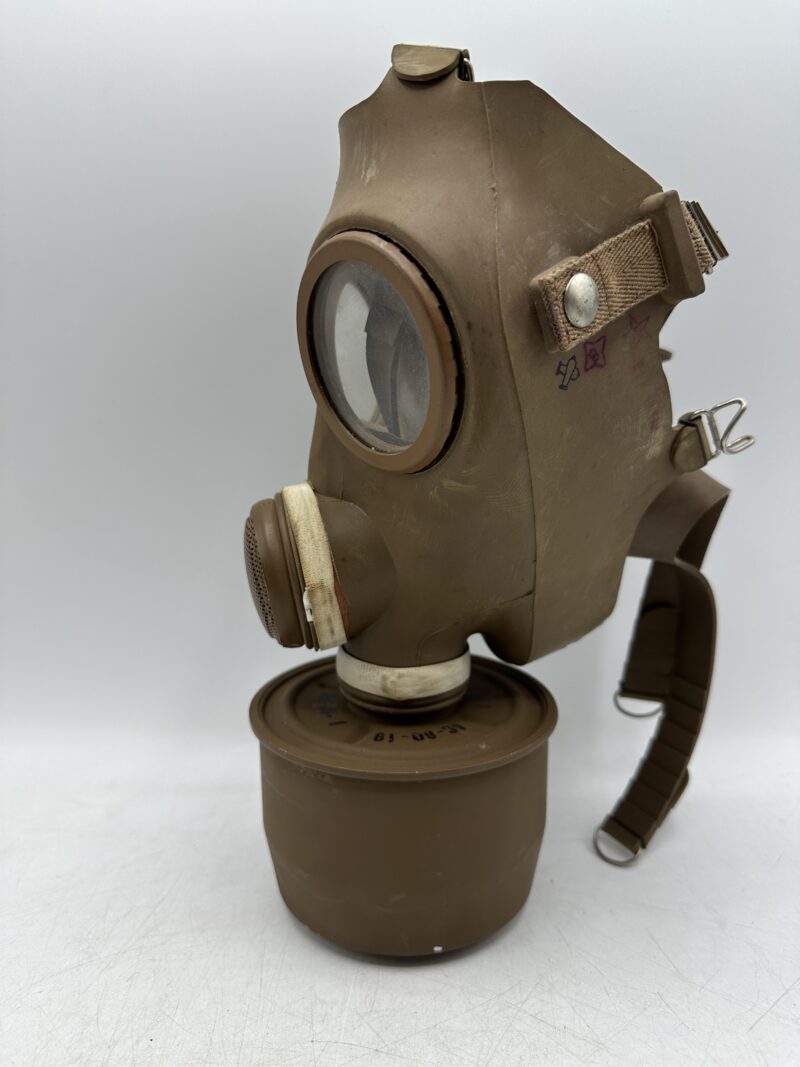 Ancien masque à gaz militaire français – Image 10